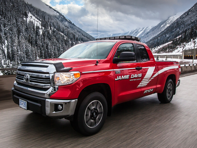 jamie davis red roadside services truck on the coquihalla